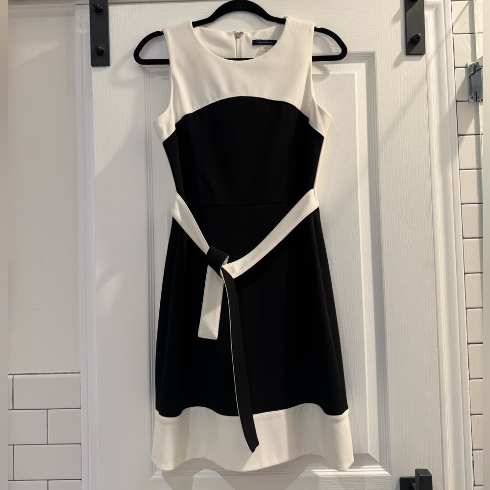 Tommy Hilfiger Black and White Colorblock Dress Sz 6
